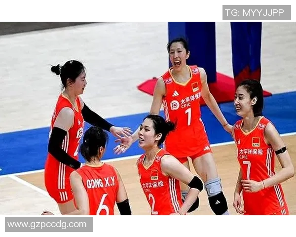 上海女排迎战强敌力争在主场再创佳绩展现团队精神与竞技风采